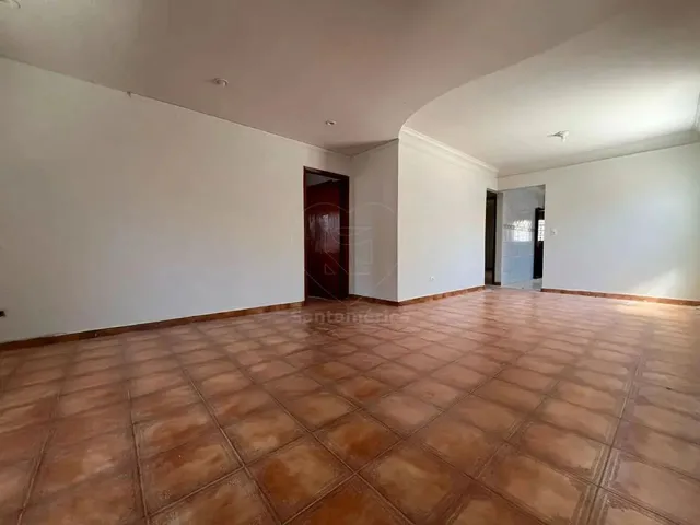 Imagem 12: Casa À Venda e para Locação no Jardim Leonor 3 Dormitórios, Zona Oeste de Londrina