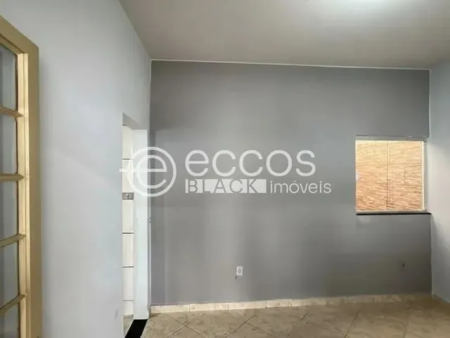 Imagem 4: Casa para Aluguel, 2 Quartos, 4 Vagas, Cidade Nova - Uberaba/Mg