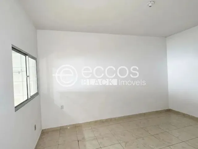 Imagem 2: Casa para Aluguel, 2 Quartos, 4 Vagas, Cidade Nova - Uberaba/Mg