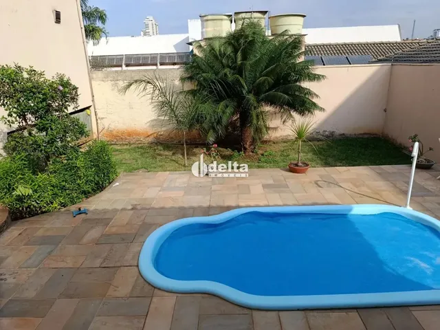 Imagem: Casa Residencial com 4 Quartos Sendo 3 Suíte
