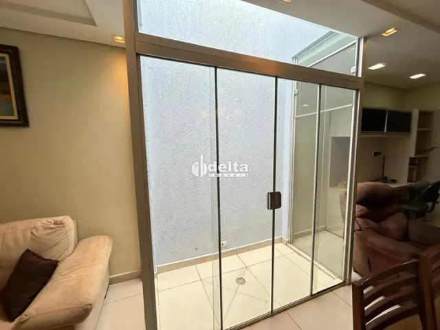 Imagem 16: Casa Residencial Mobiliada com 4 Quartos Sendo 3 Suítes Disponível para Locação No