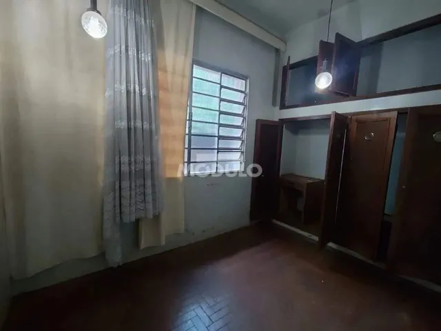 Imagem 6: Casa Comercial / Residencial para Aluguel, 6 Quartos, 1 Suíte, 2 Vagas, Centro