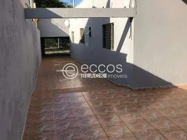 Imagem: Casa para Aluguel, 6 Quartos, 4 Suítes