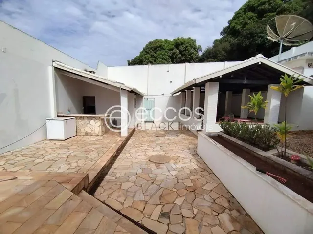 Imagem 5: Casa para Aluguel, 5 Quartos, 3 Suítes, 2 Vagas, Fabrício - Uberaba/Mg