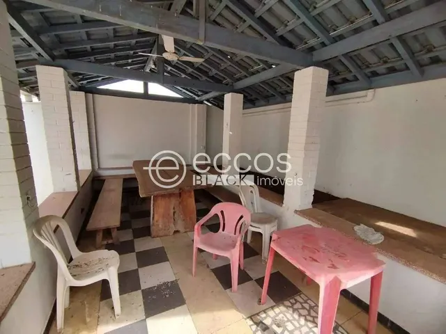 Imagem 4: Casa para Aluguel, 5 Quartos, 3 Suítes, 2 Vagas, Fabrício - Uberaba/Mg