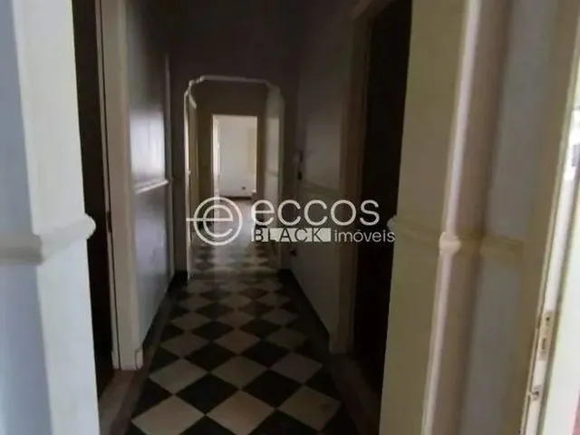 Imagem 15: Casa para Aluguel, 5 Quartos, 3 Suítes, 2 Vagas, Fabrício - Uberaba/Mg