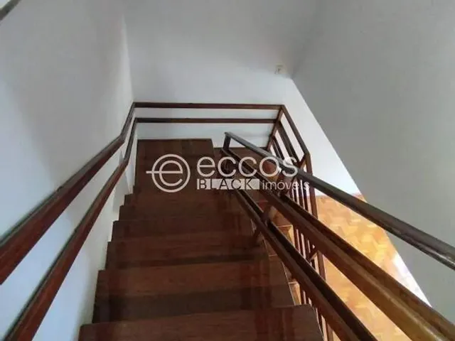 Imagem 15: Casa para Aluguel, 6 Quartos, 1 Suíte, 2 Vagas, Fabrício - Uberaba/Mg