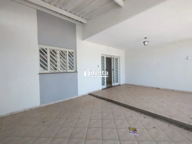 Imagem: Casa Disponível para Locação no Bairro