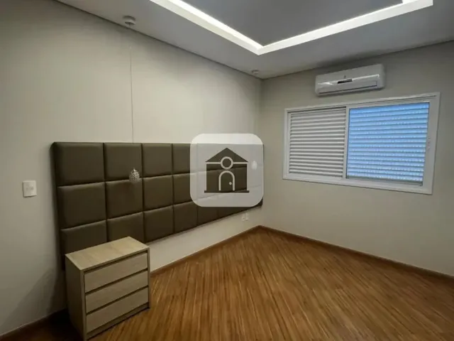Imagem: Casa Disponível para Locação em Condomínio