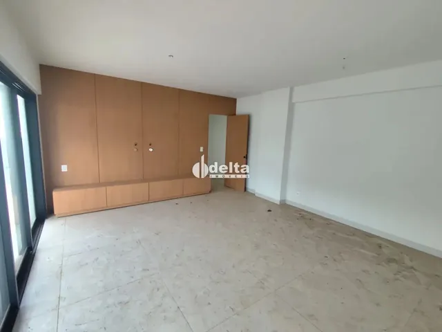 Imagem: Apartamento com 3 Suítes Disponível para