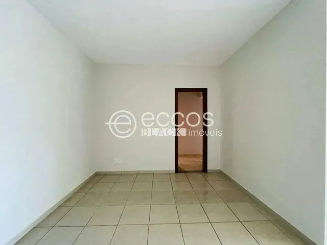 Imagem 3: Apartamento para Aluguel, 3 Quartos, 1 Suíte, 2 Vagas, Patrimônio - Uberlândia/Mg