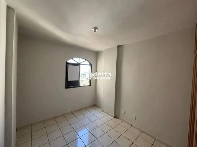 Imagem 8: Apartamento com 2 Quartos, Disponível para Locação no Bairro Centro em Uberlândia-Mg