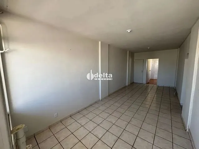 Imagem 2: Apartamento com 2 Quartos, Disponível para Locação no Bairro Centro em Uberlândia-Mg
