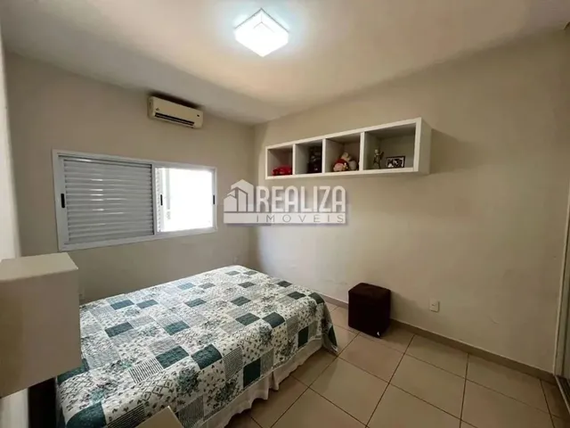 Imagem 16: Casa com 4 Quarto(S) e 3 Banheiro(S) para Alugar, 239 M² por R$ 6178 / Mês