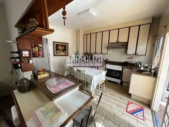 Imagem 3: Casa com 4 Quarto(S) e 3 Banheiro(S) para Alugar, 239 M² por R$ 6178 / Mês