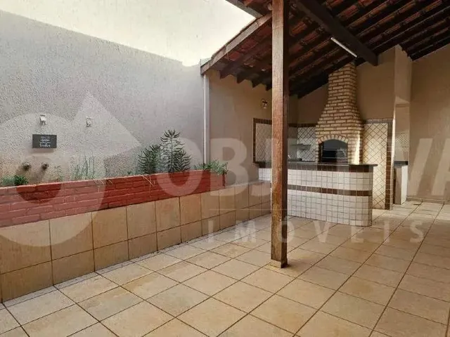 Imagem: Casa para Aluguel, 2 Quartos, 2 Suítes