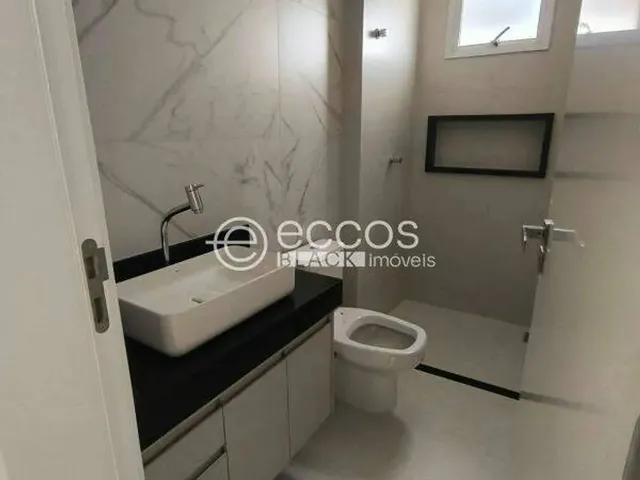 Imagem 2: Apartamento para Aluguel, 3 Quartos, 3 Suítes, 2 Vagas, Copacabana - Uberlândia/Mg
