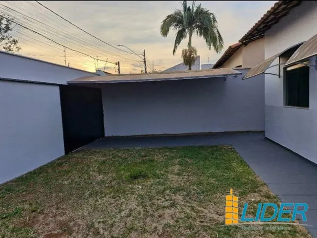 Imagem: Casa para Aluguel, 3 Quartos, 1 Suíte