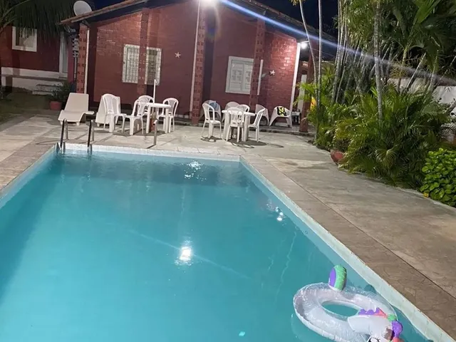 Imagem: Casa com Piscina em Ponta de Pedras