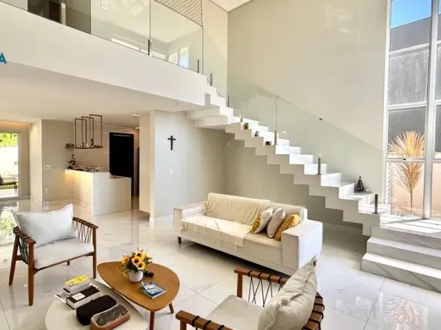 Imagem: Casa no Alphaville com 4 Quartos Sendo 3