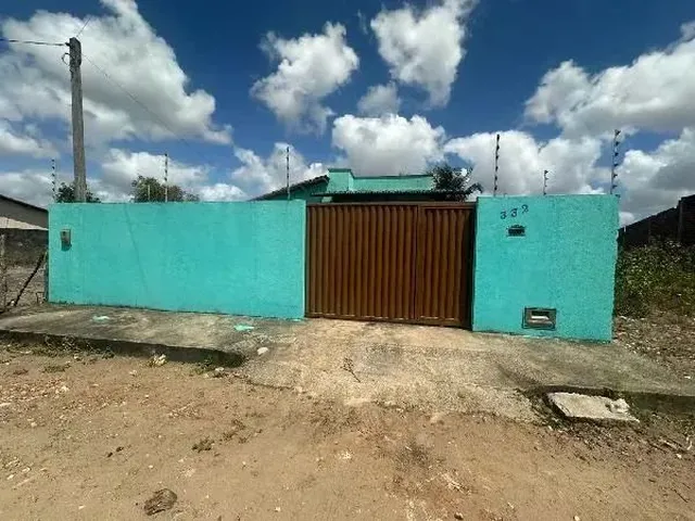 Imagem: A casa possui 2 Dormitórios, 1 Banheiro, 1 Vaga na