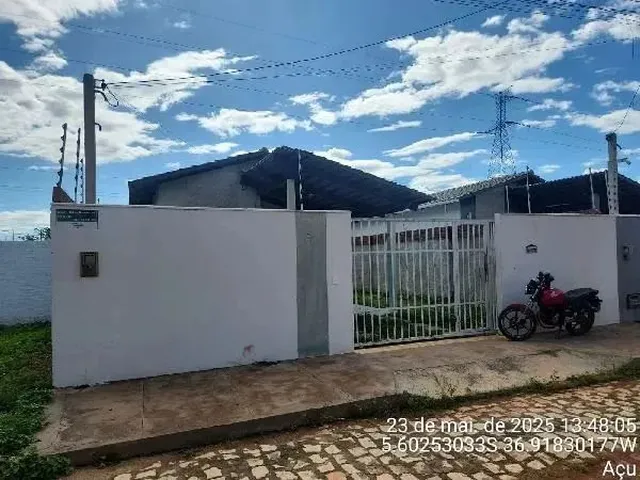 Imagem: A casa possui 2 Dormitórios, 1 Banheiro, 1 Vaga na