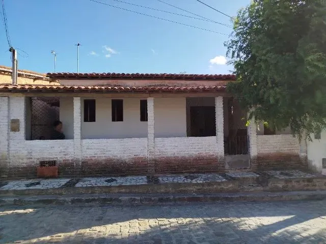Imagem: Casa com Terreno Grande pra Vender em Monte