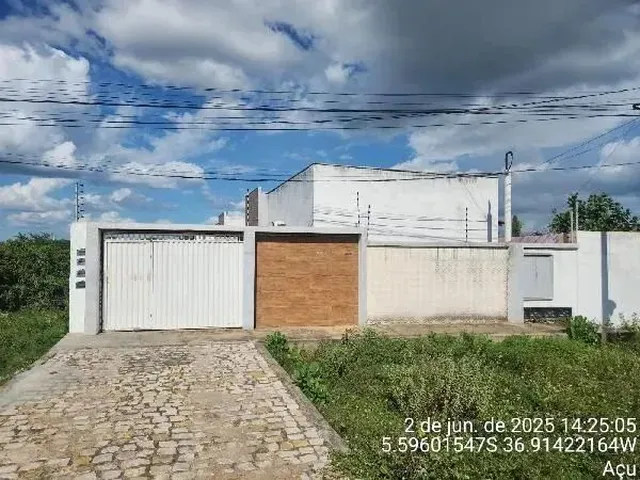 Imagem: A casa possui 2 Dormitórios, 1 Banheiro, 212m² de Área,