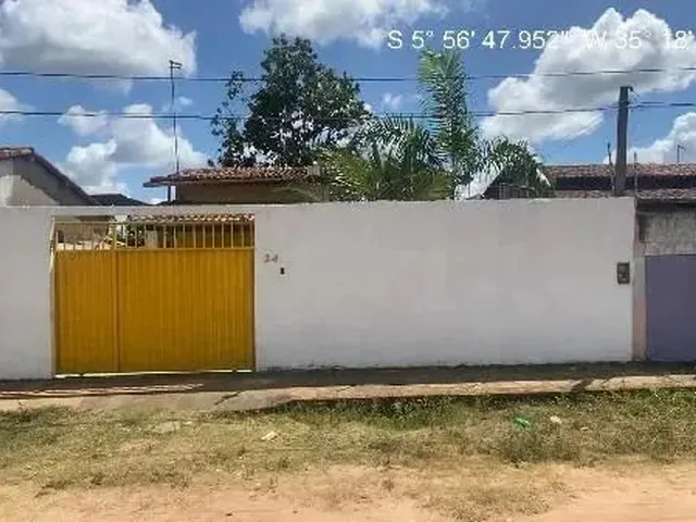 Imagem: A casa possui 2 Dormitórios, 1 Banheiro, 200m² de Área,