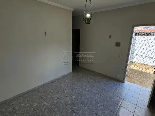 Imagem 14: Casa com 4 Quartos para Venda na Cohabinal