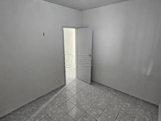Imagem 6: Casa com 4 Quartos para Venda na Cohabinal