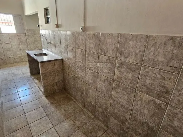 Imagem 4: Casa com 4 Quartos para Venda na Cohabinal