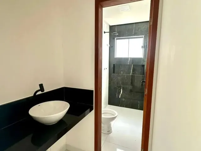 Imagem 3: Imóvel para Venda Possui 90 Metros Quadrados com 3 Quartos em Cohabinal - Parnamirim - Rn