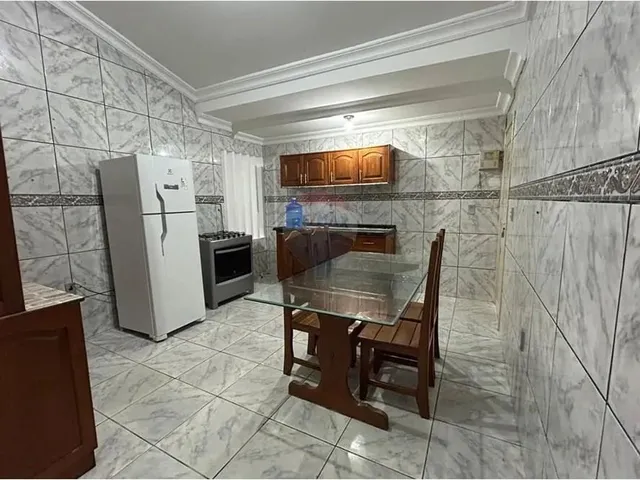 Imagem 4: Casa com Tres Quartos Suites, Piscina