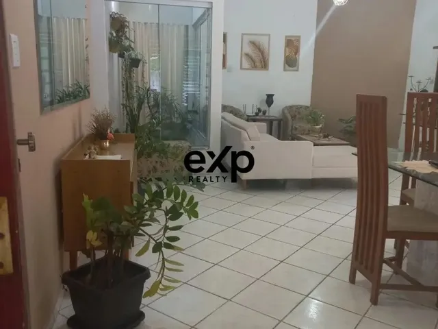 Imagem 12: Casa com 5 Cômodos, Sendo na Casa Principal, Uma Suite com Closet, Duas Semi-Suites