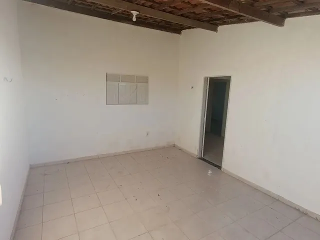 Imagem 3: Oportunidade Casa com Terreno no Bosque Brasil