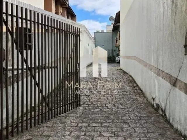 Imagem 5: Sobrado com 4 Dormitórios À Venda por R$680.000,00,138M² - Tarumã - Curitiba/Pr