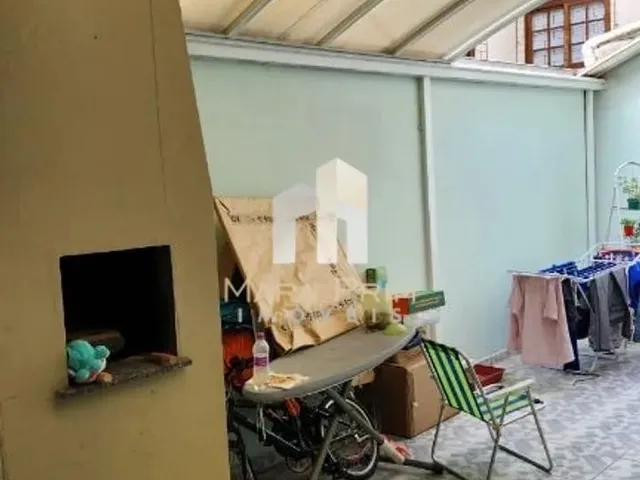 Imagem 2: Sobrado com 4 Dormitórios À Venda por R$680.000,00,138M² - Tarumã - Curitiba/Pr
