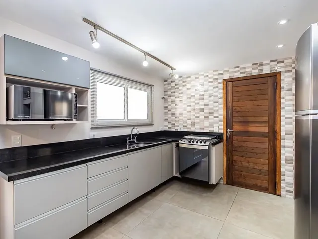 Imagem 7: Sobrado com 3 Quartos Sendo Uma Suite no Atuba
