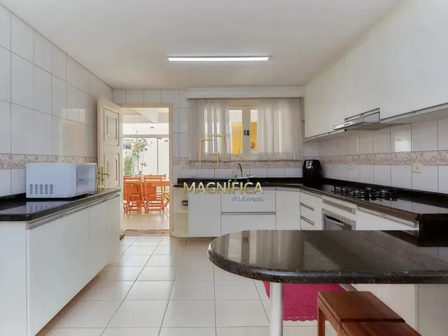 Imagem 2: Sobrado À Venda para Você Que Busca Conforto e Comodidade no Tarumã!