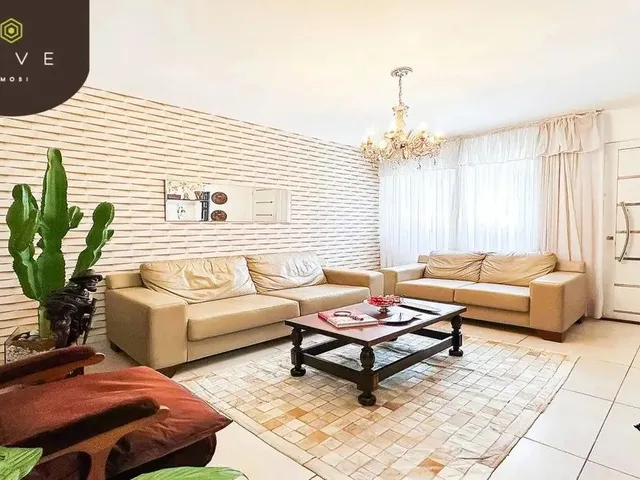 Imagem 2: Sobrado Espaçoso com 03 Quartos, Sendo 01 Suíte, 03 Vagas de Garagem no Tarumã!