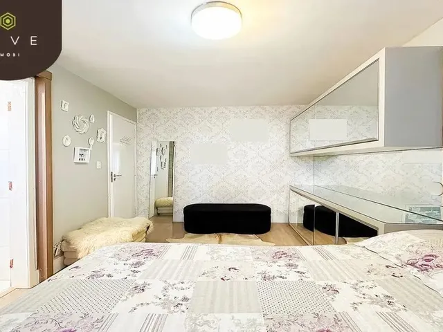 Imagem 4: Sobrado Espaçoso com 03 Quartos, Sendo 01 Suíte, 03 Vagas de Garagem no Tarumã!