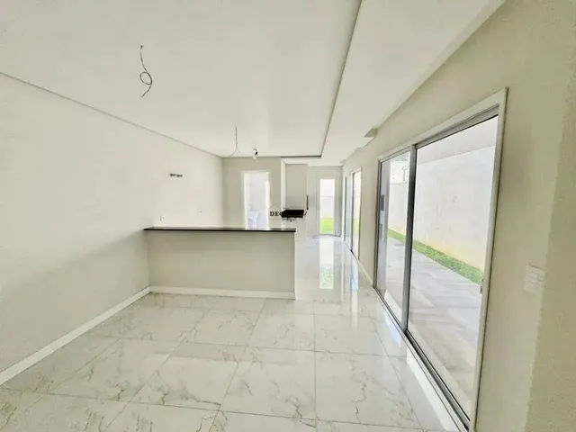 Imagem 12: Sobrado no Bairro do Pilarzinho com 180M², 4 Dormitórios ( Sendo 2 Suítes ) e 3 Vagas