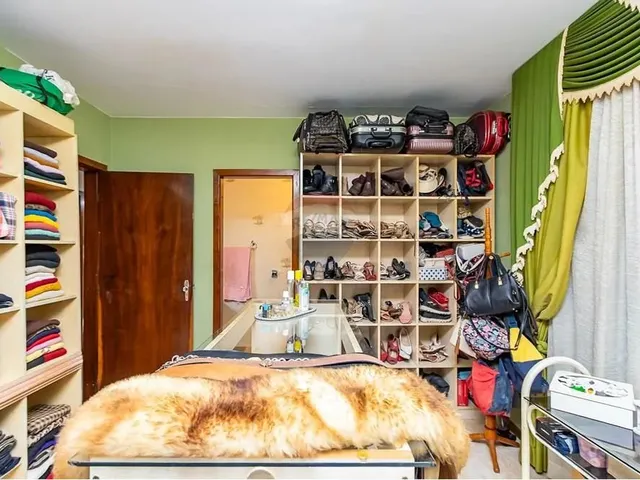 Imagem 6: Valor Abaixo de Mercado: Casa Térrea com 380M²Úteis, com 5 Quartos e 6 Vagas no Bairro