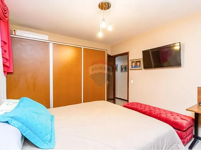 Imagem 15: Valor Abaixo de Mercado: Casa Térrea com 380M²Úteis, com 5 Quartos e 6 Vagas no Bairro