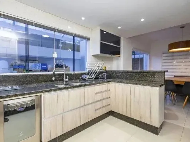 Imagem 12: Casa em Condomínio com 3 Suítes - Bacacheri