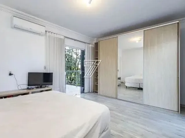 Imagem 8: Casa em Condomínio com 3 Suítes - Bacacheri