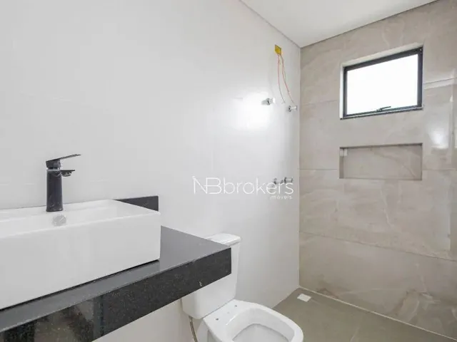 Imagem 8: Residencial; Um Lar Sofisticado e Confortável!