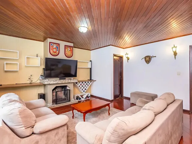 Imagem: Casa a Venda 4 Quartos, 2 Suítes, 6 Vagas