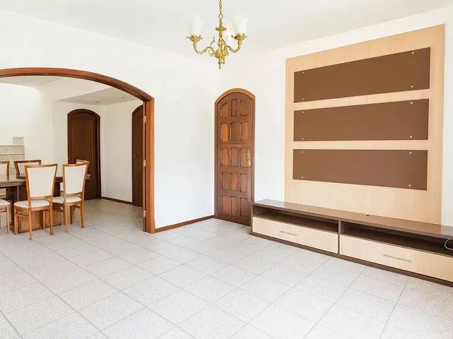 Imagem: Casa À Venda, 4 Quartos, 2 Suítes, 3 Vagas